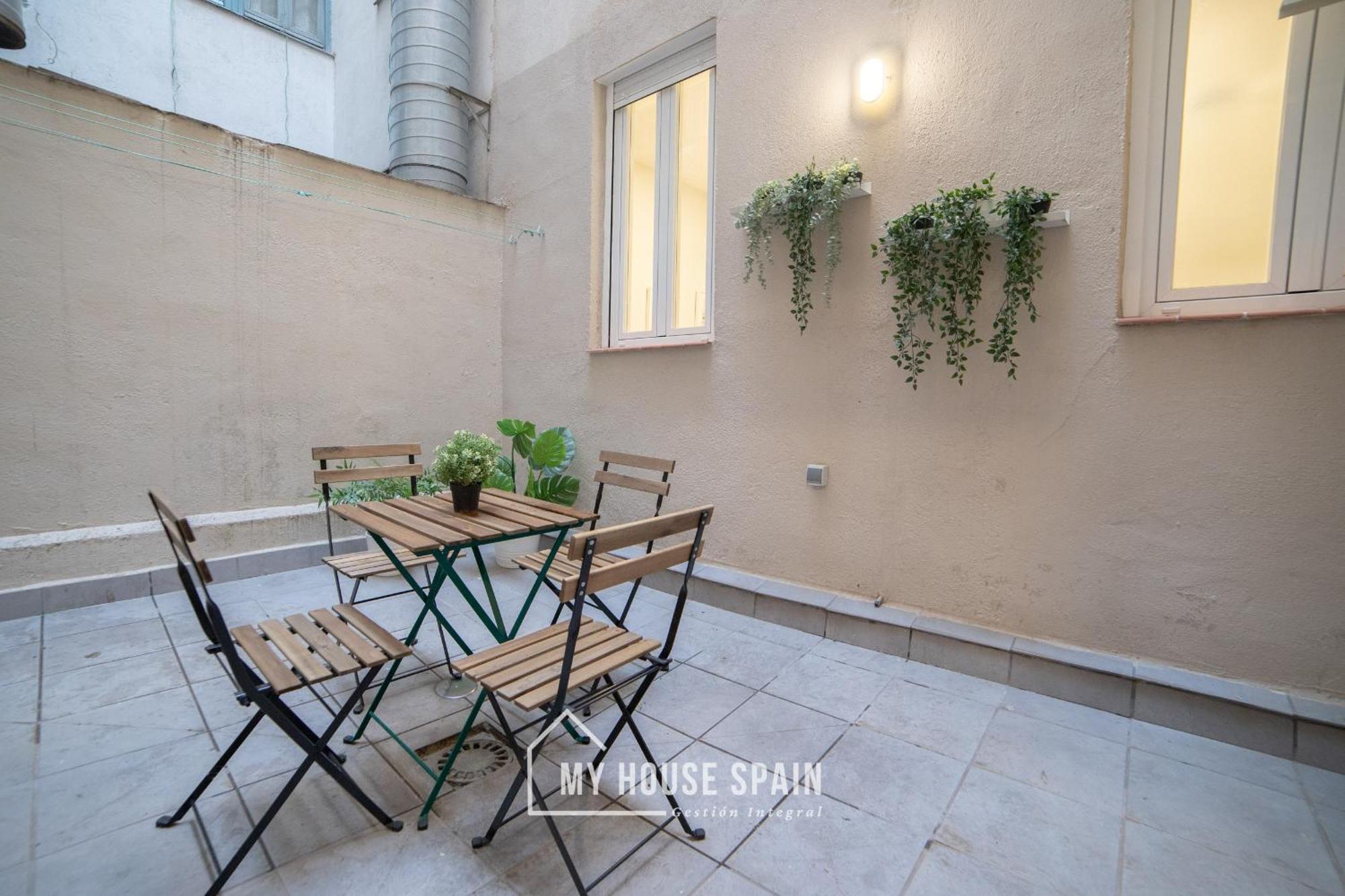Myhousespain - Acogedor Piso Con Patio En Chamberi Madrid Exterior photo
